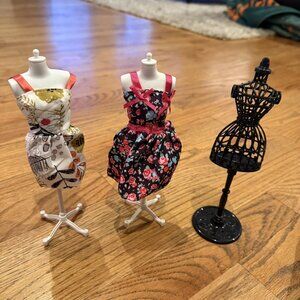 BARBIE DOLL CLOTHING CLOTHES DRESSES AND MANEQUINS